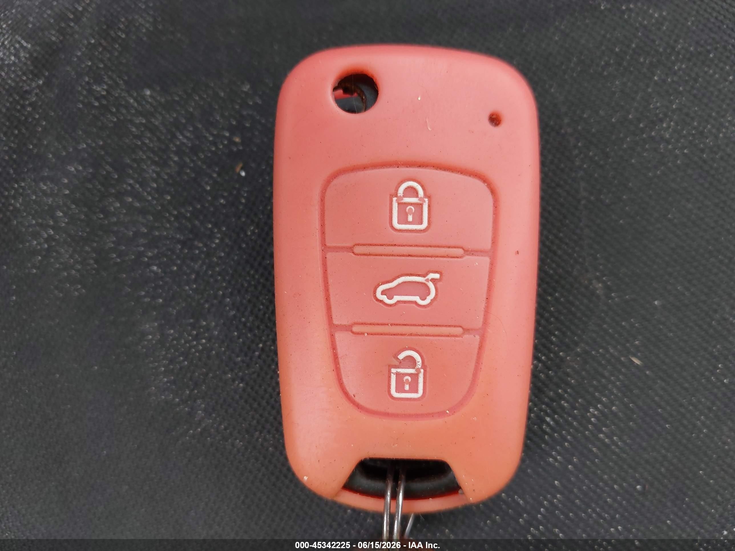 2012 Kia Soul + Красный vin: KNDJT2A68C7420854