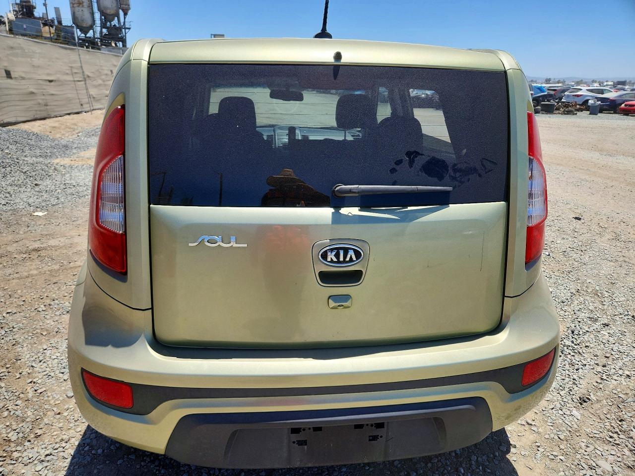 2012 Kia Soul + Green vin: KNDJT2A68C7421289