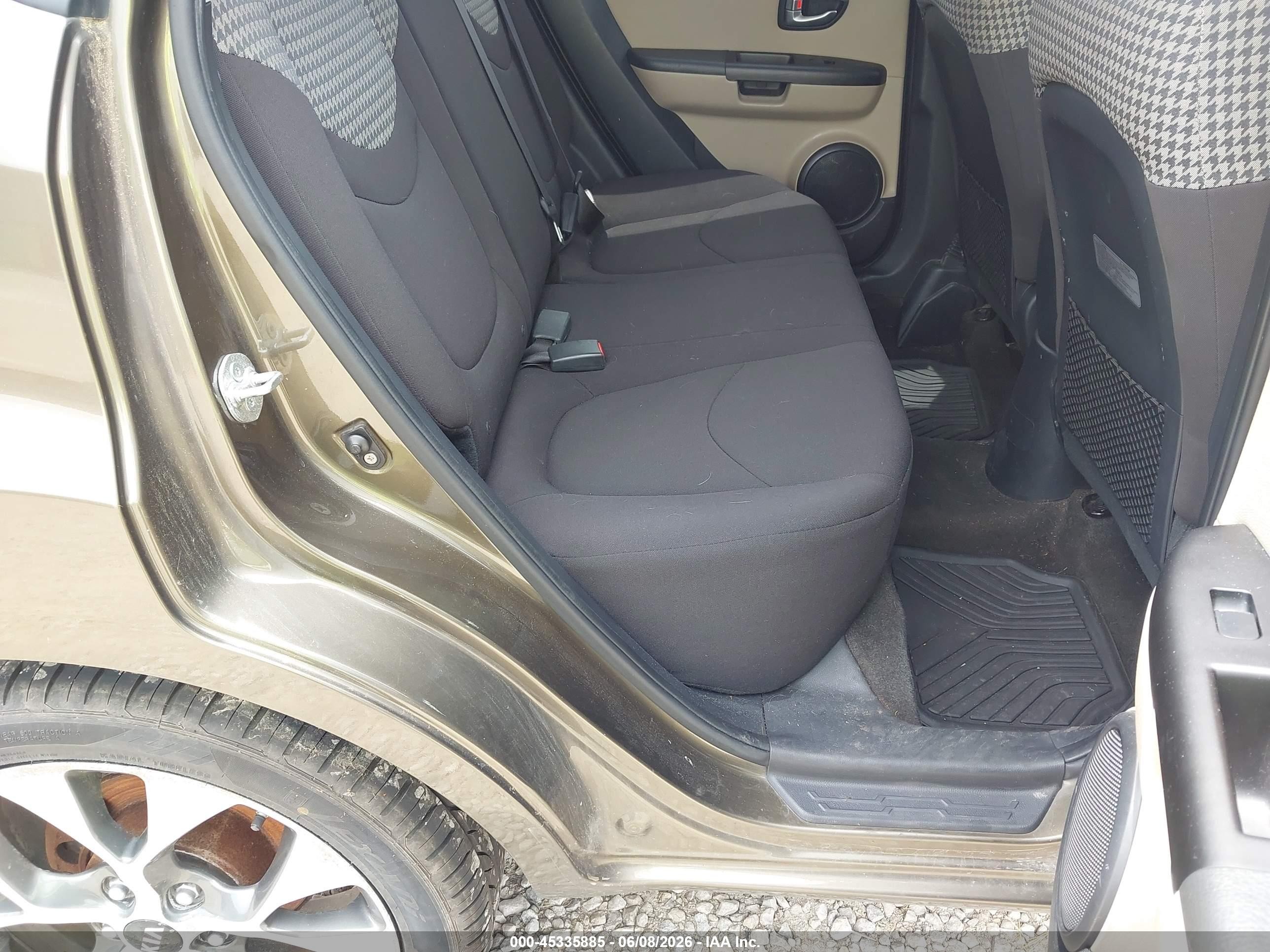 2012 Kia Soul ! Green vin: KNDJT2A68C7428081