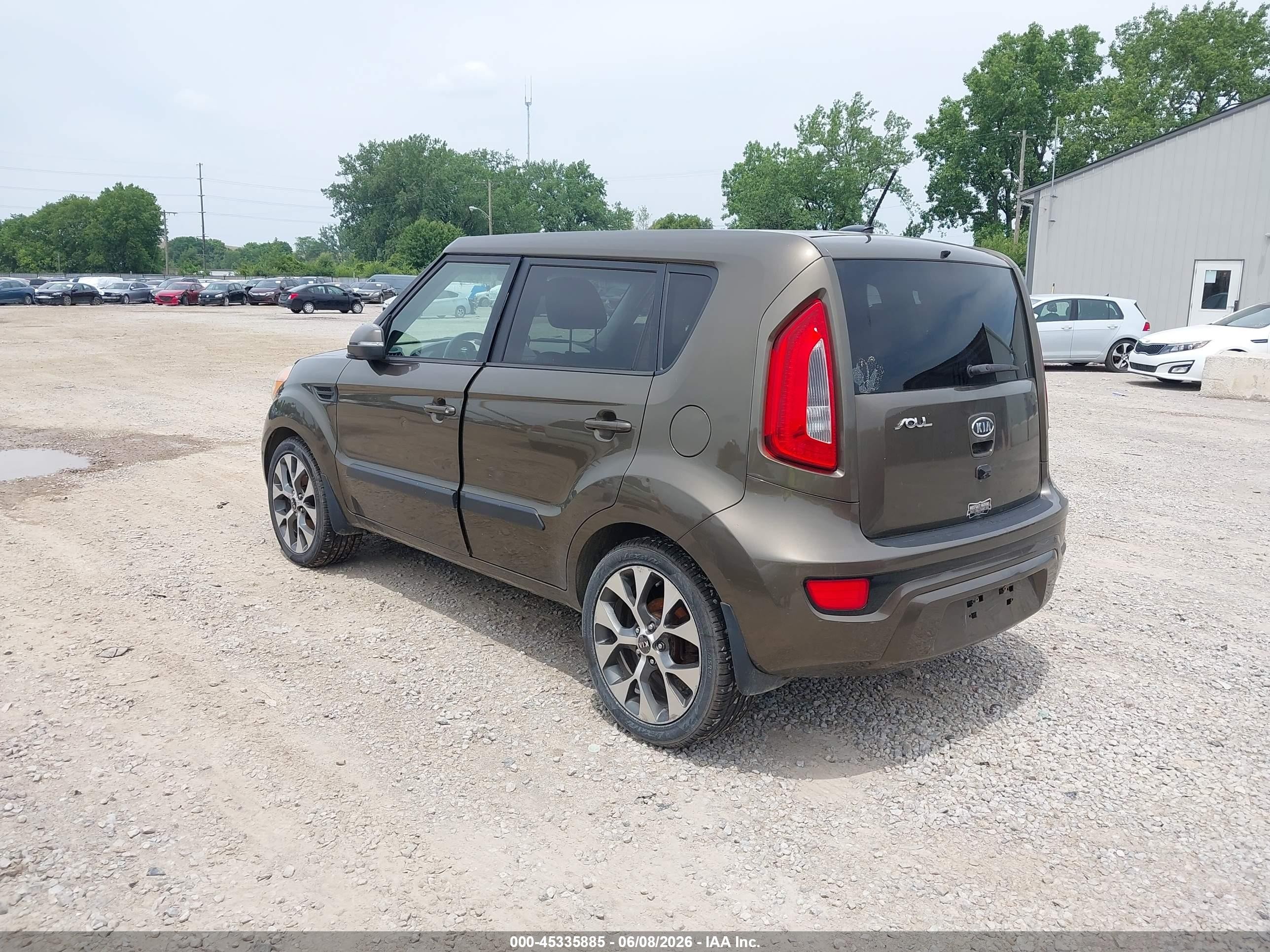2012 Kia Soul ! Green vin: KNDJT2A68C7428081