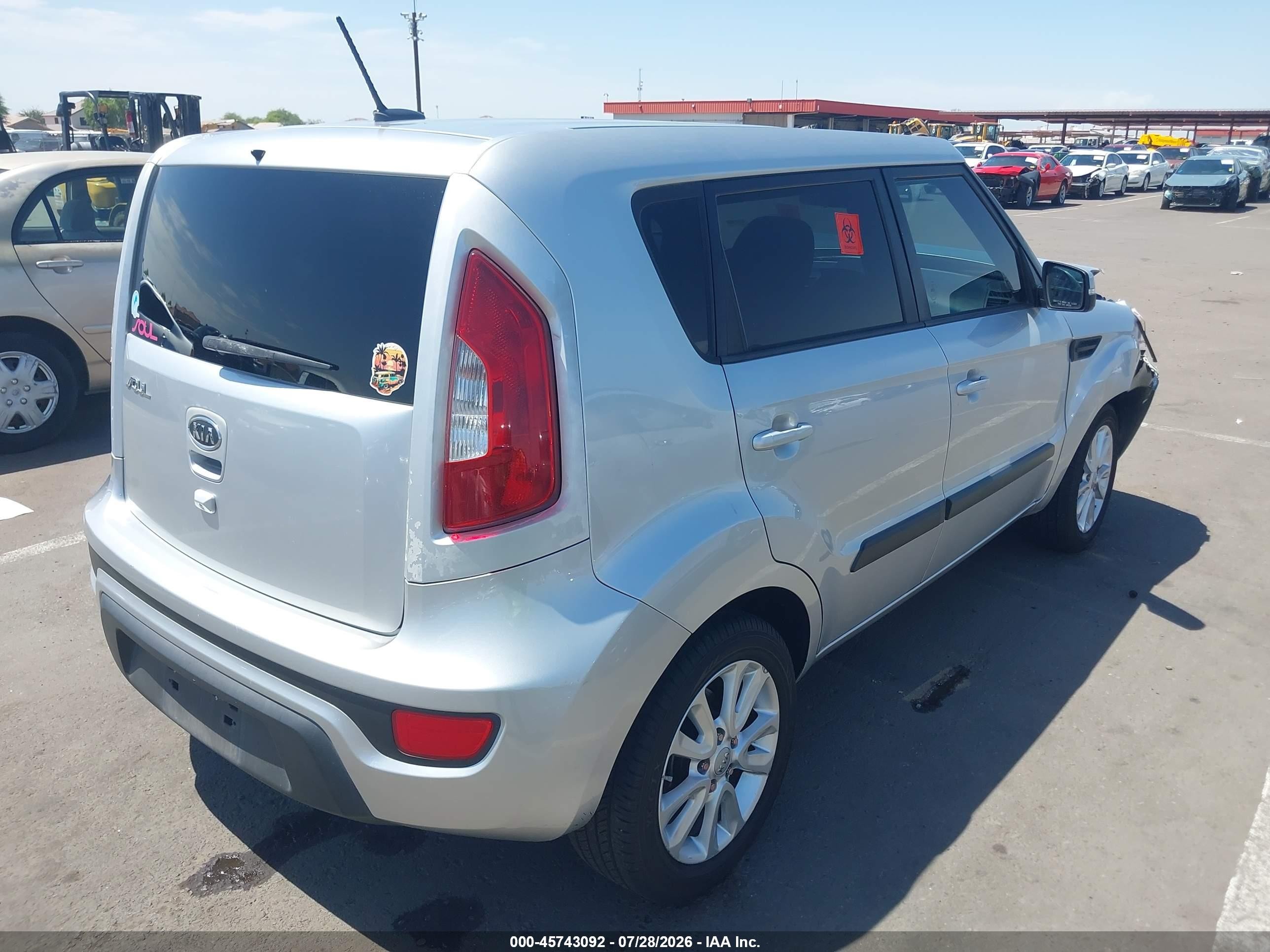 2012 Kia Soul + Silver vin: KNDJT2A68C7441252