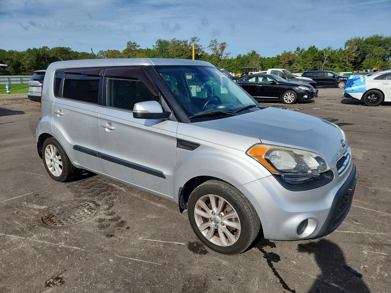 2012 Kia Soul + Silver vin: KNDJT2A68C7456673