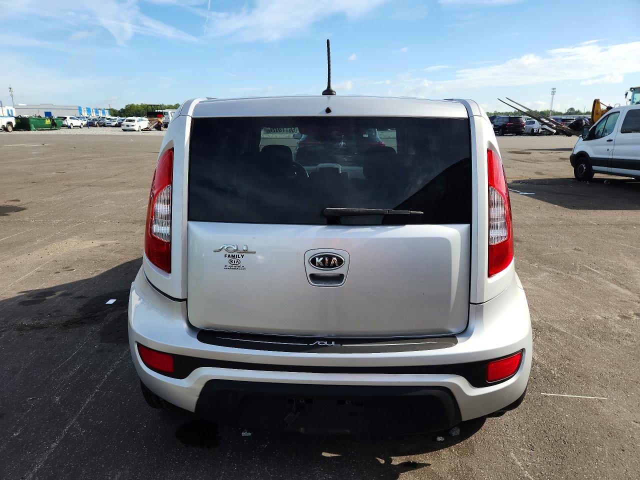 2012 Kia Soul + Silver vin: KNDJT2A68C7456673