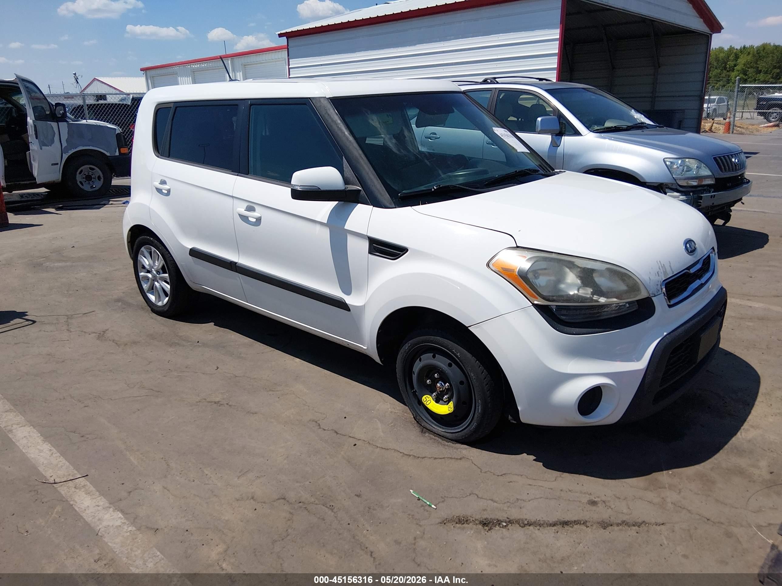 2012 Kia Soul + White vin: KNDJT2A68C7464451