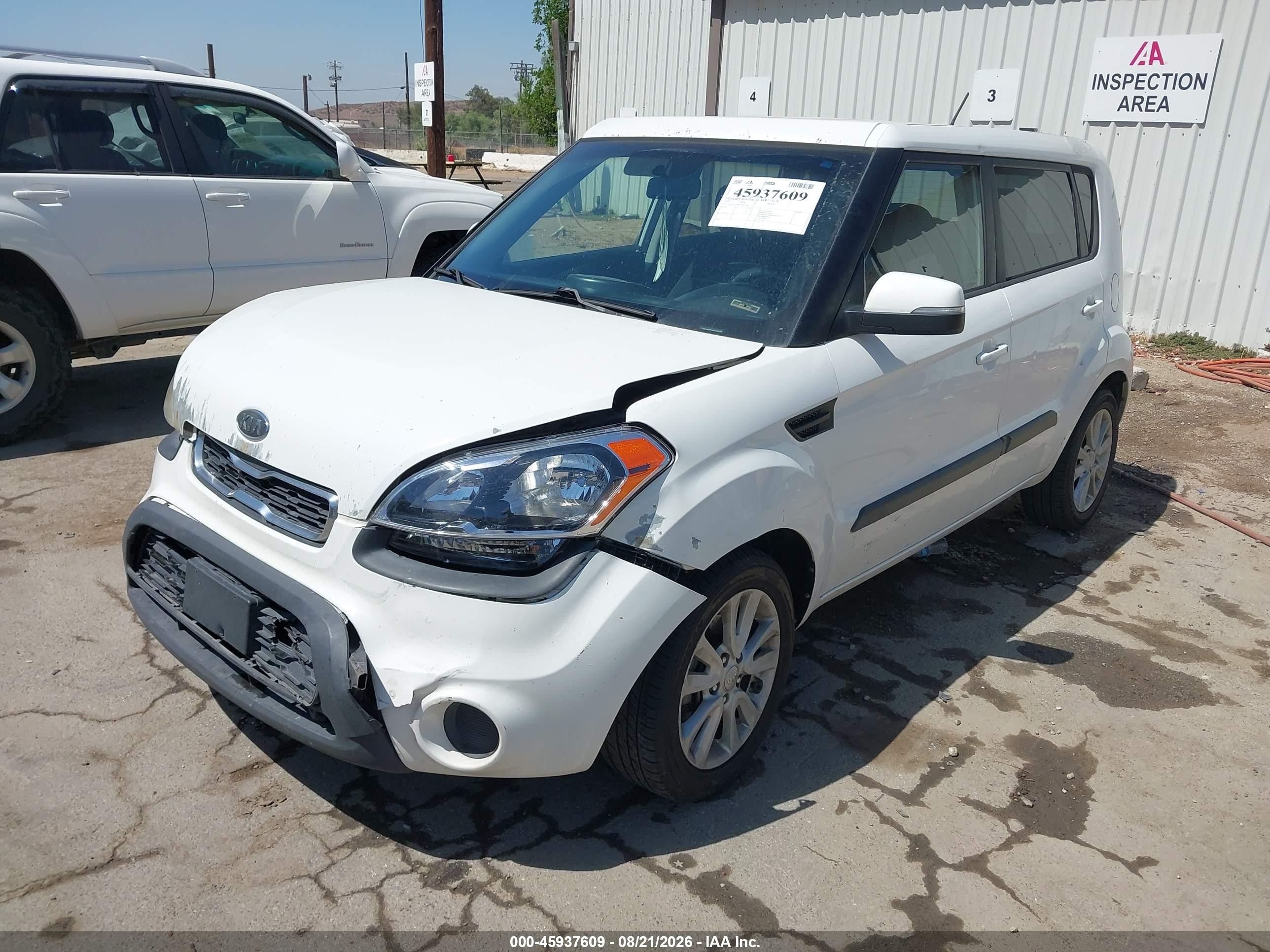 2012 Kia Soul + White vin: KNDJT2A68C7465308