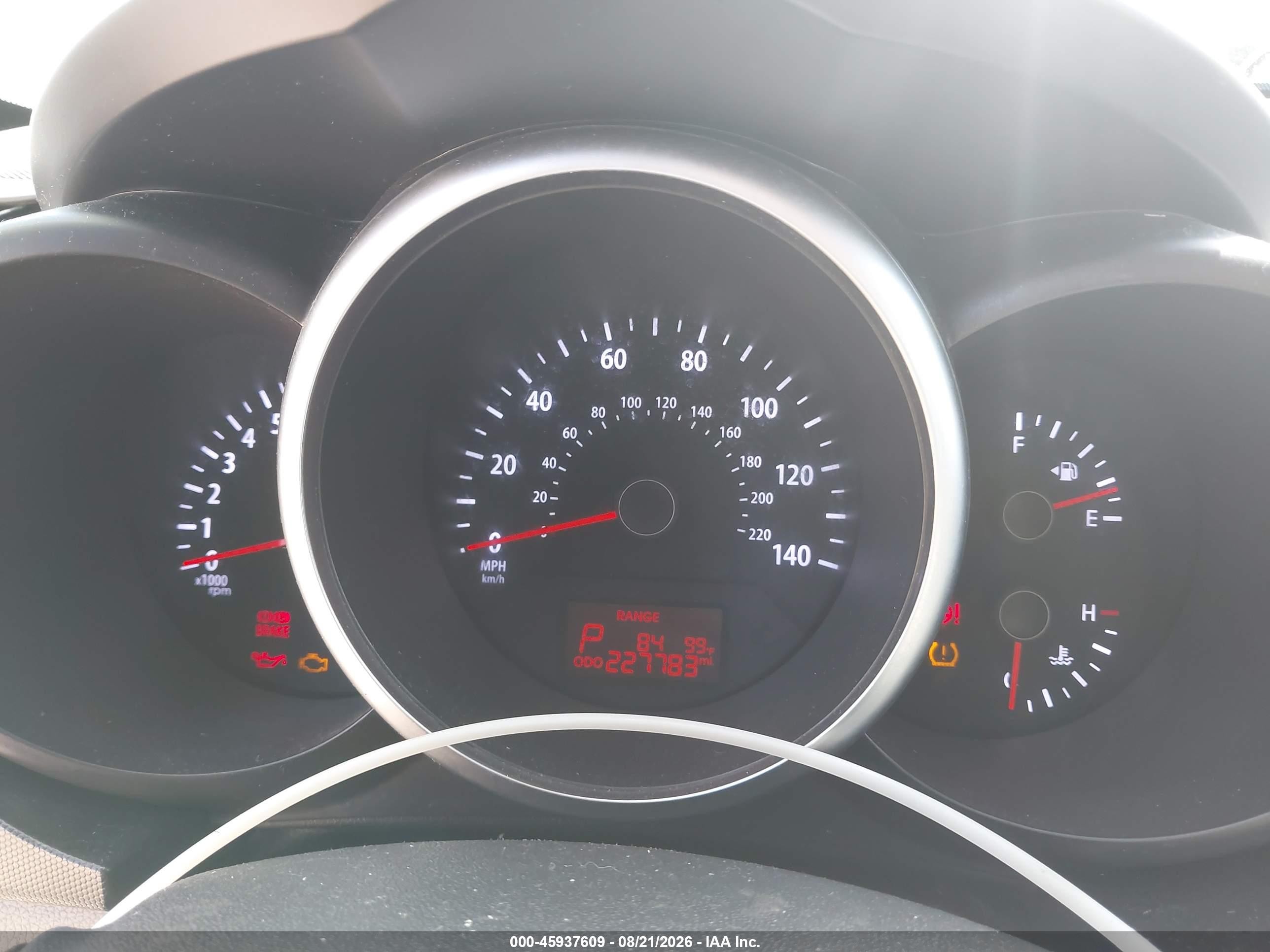 2012 Kia Soul + White vin: KNDJT2A68C7465308