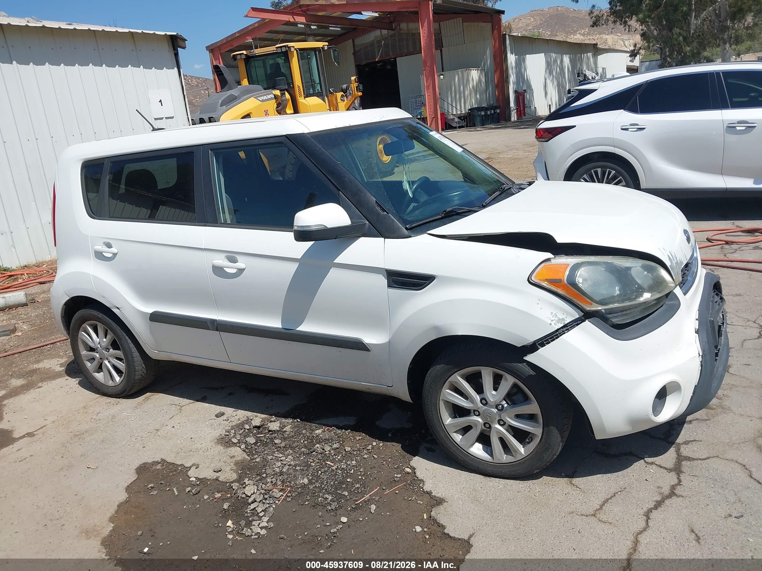 2012 Kia Soul + White vin: KNDJT2A68C7465308
