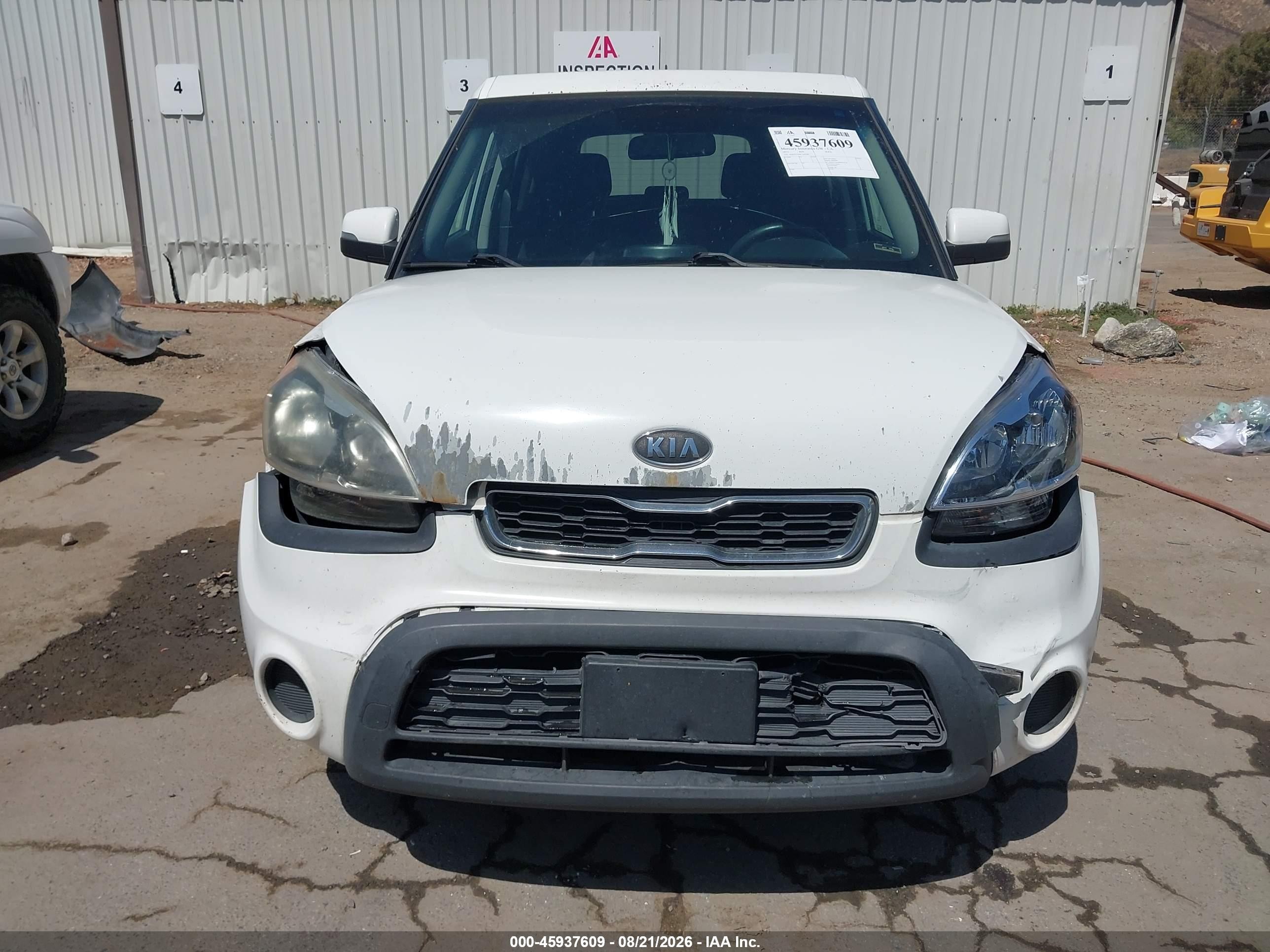 2012 Kia Soul + White vin: KNDJT2A68C7465308