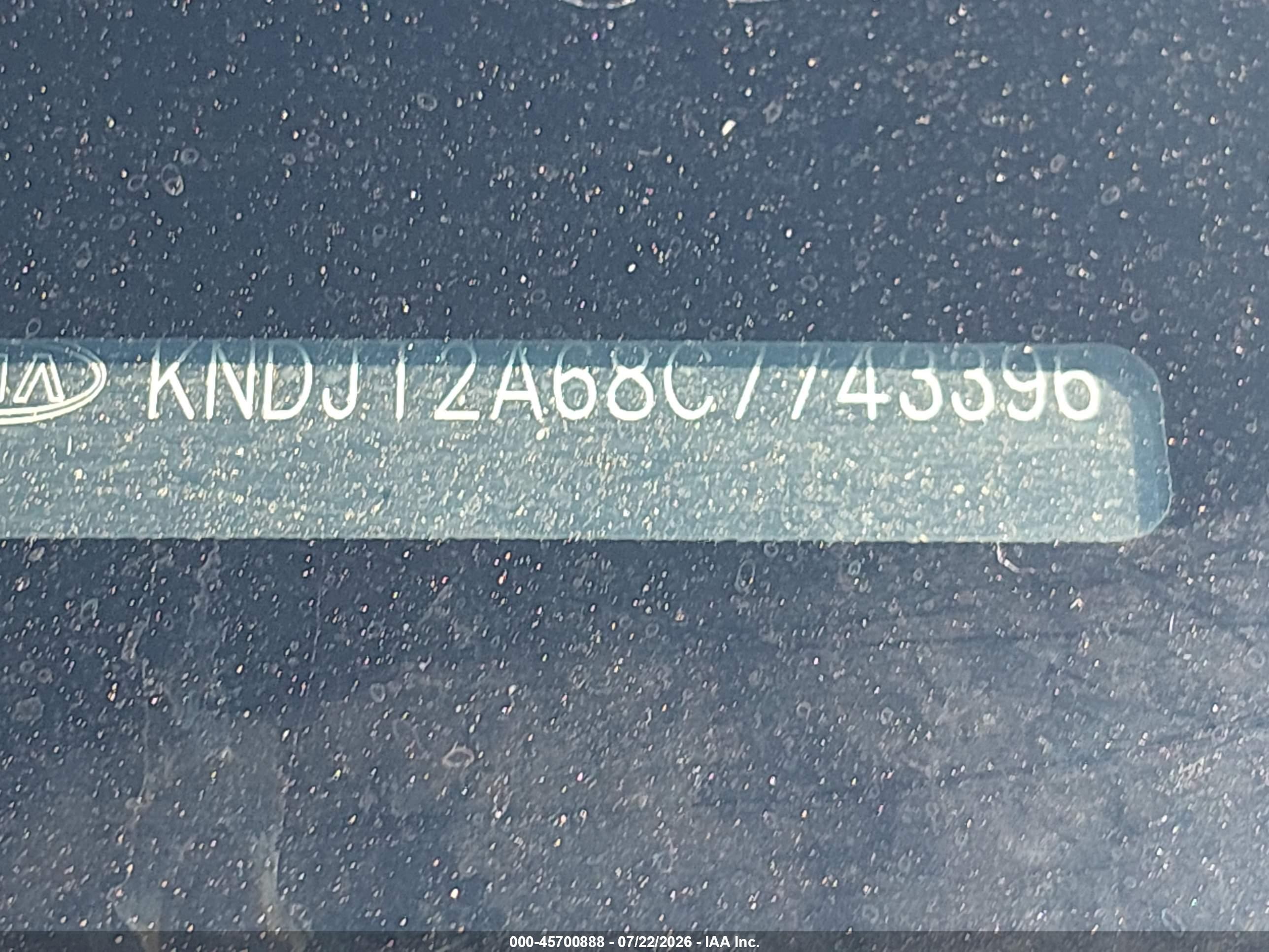 2012 Kia Soul + Black vin: KNDJT2A68C7743396