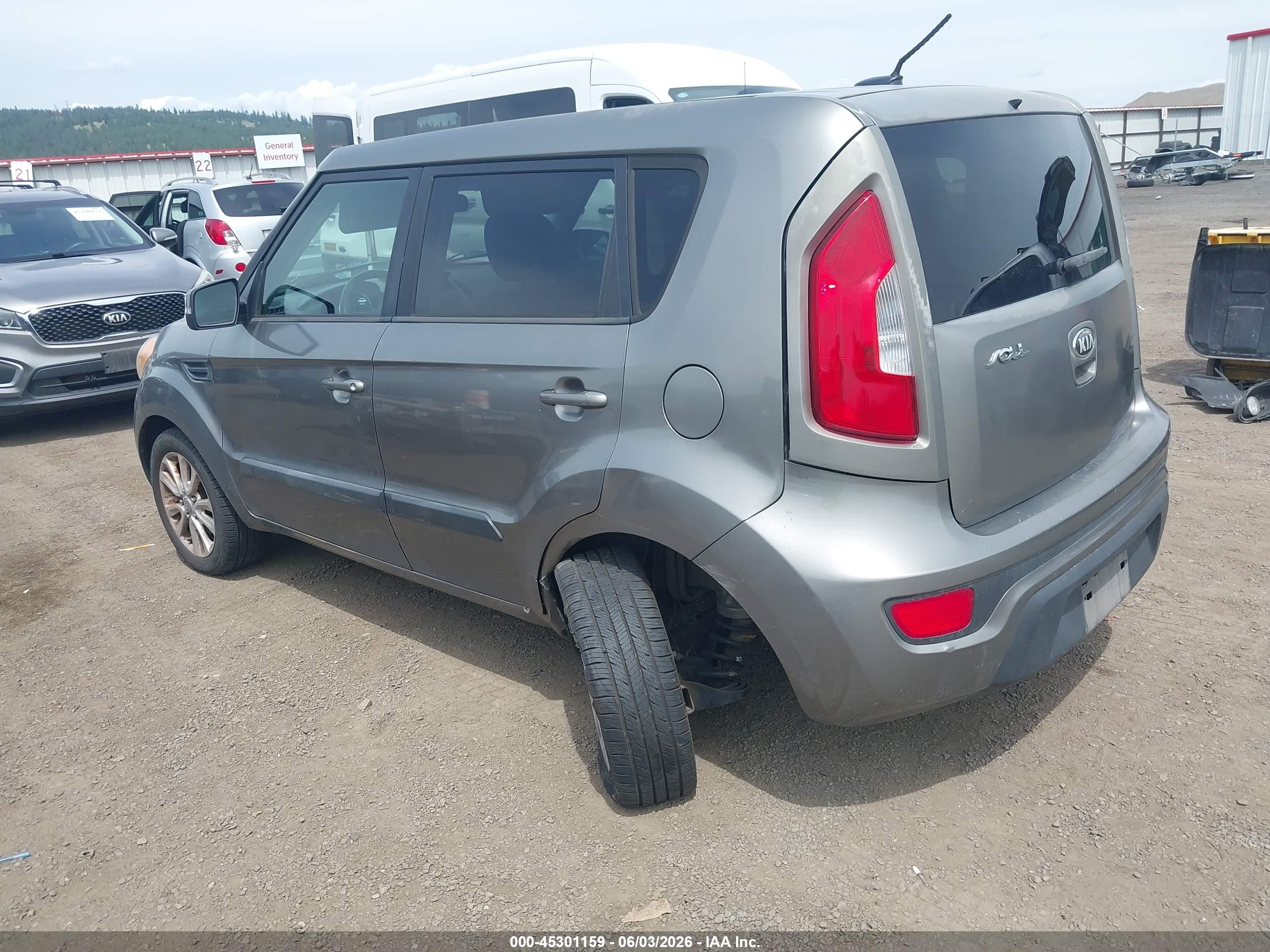 2013 Kia Soul + Gray vin: KNDJT2A68D7510054