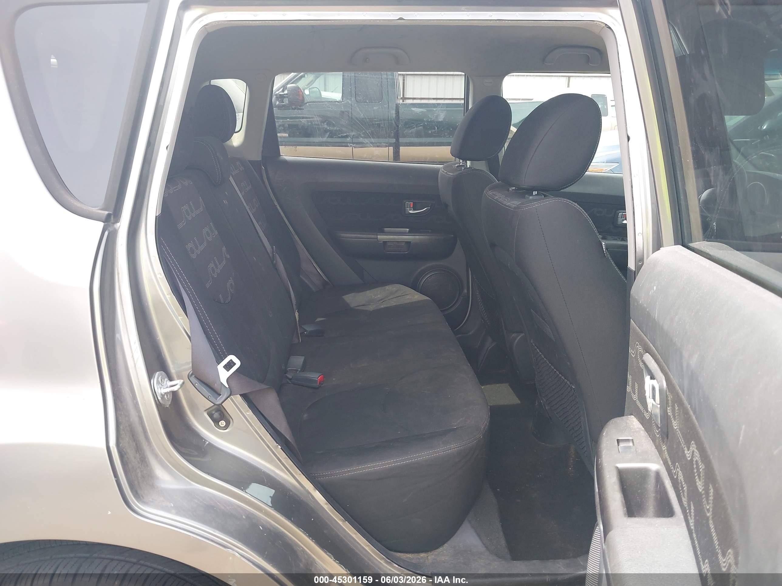 2013 Kia Soul + Gray vin: KNDJT2A68D7510054