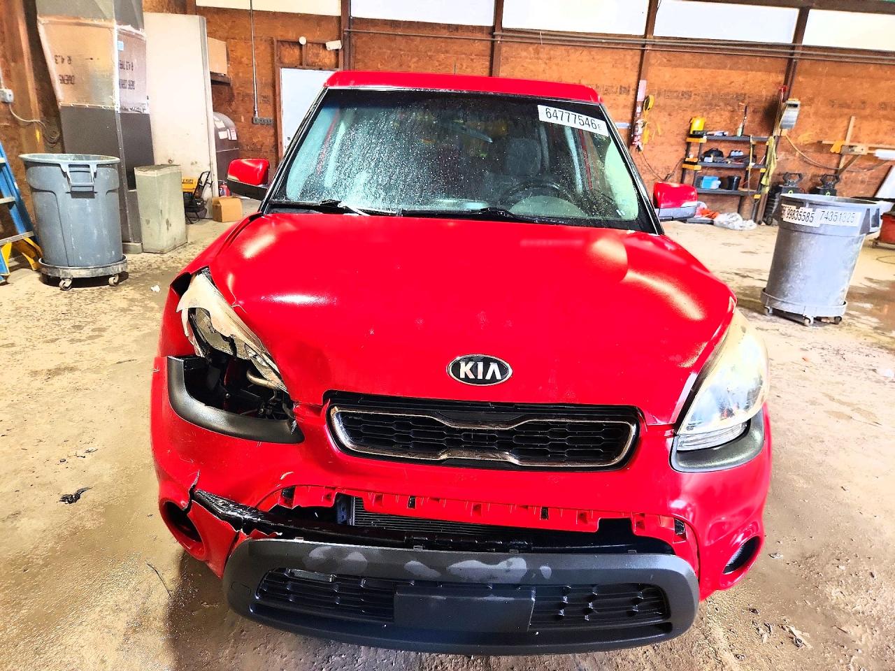 2013 Kia Soul + Red vin: KNDJT2A68D7510880