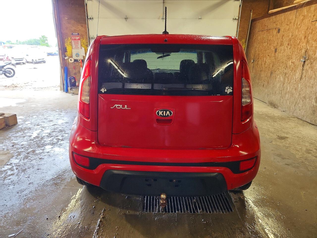 2013 Kia Soul + Red vin: KNDJT2A68D7510880