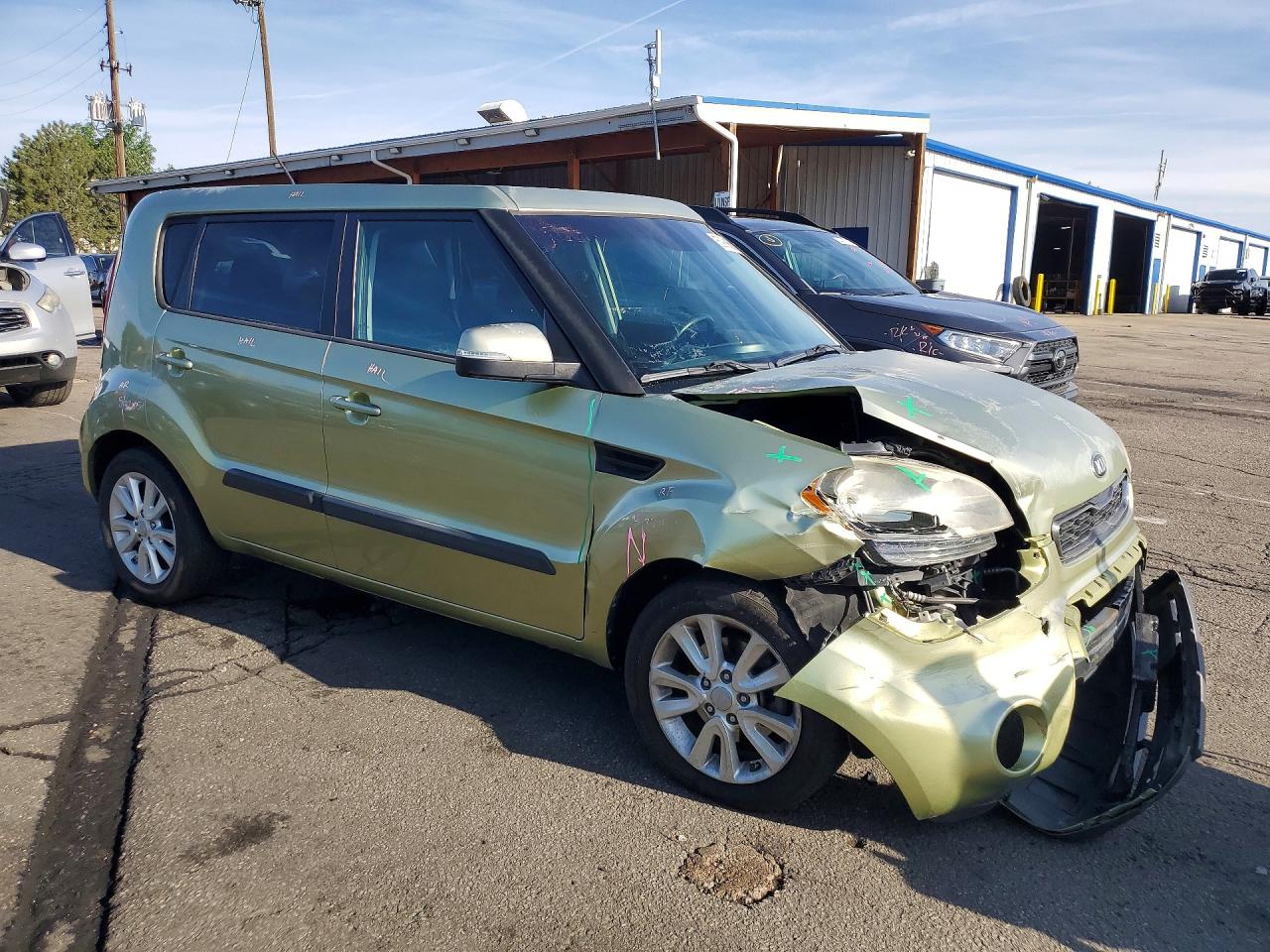 2013 Kia Soul + Green vin: KNDJT2A68D7514721