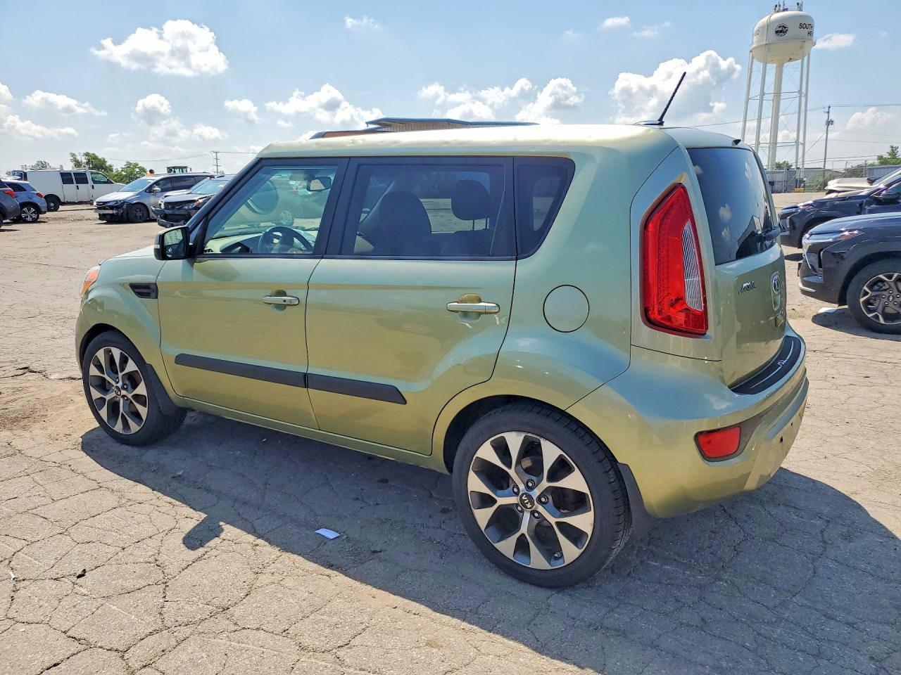 2013 Kia Soul ! Green vin: KNDJT2A68D7517991