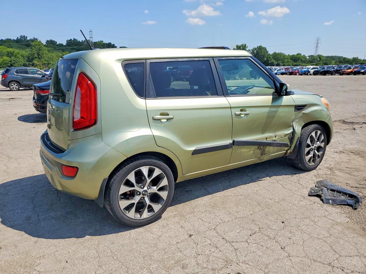 2013 Kia Soul ! Green vin: KNDJT2A68D7517991
