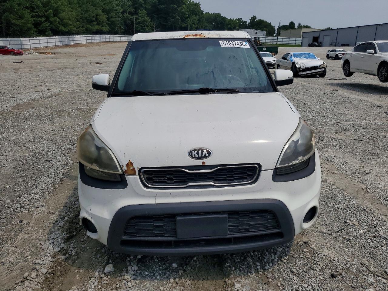 2013 Kia Soul + White vin: KNDJT2A68D7523452