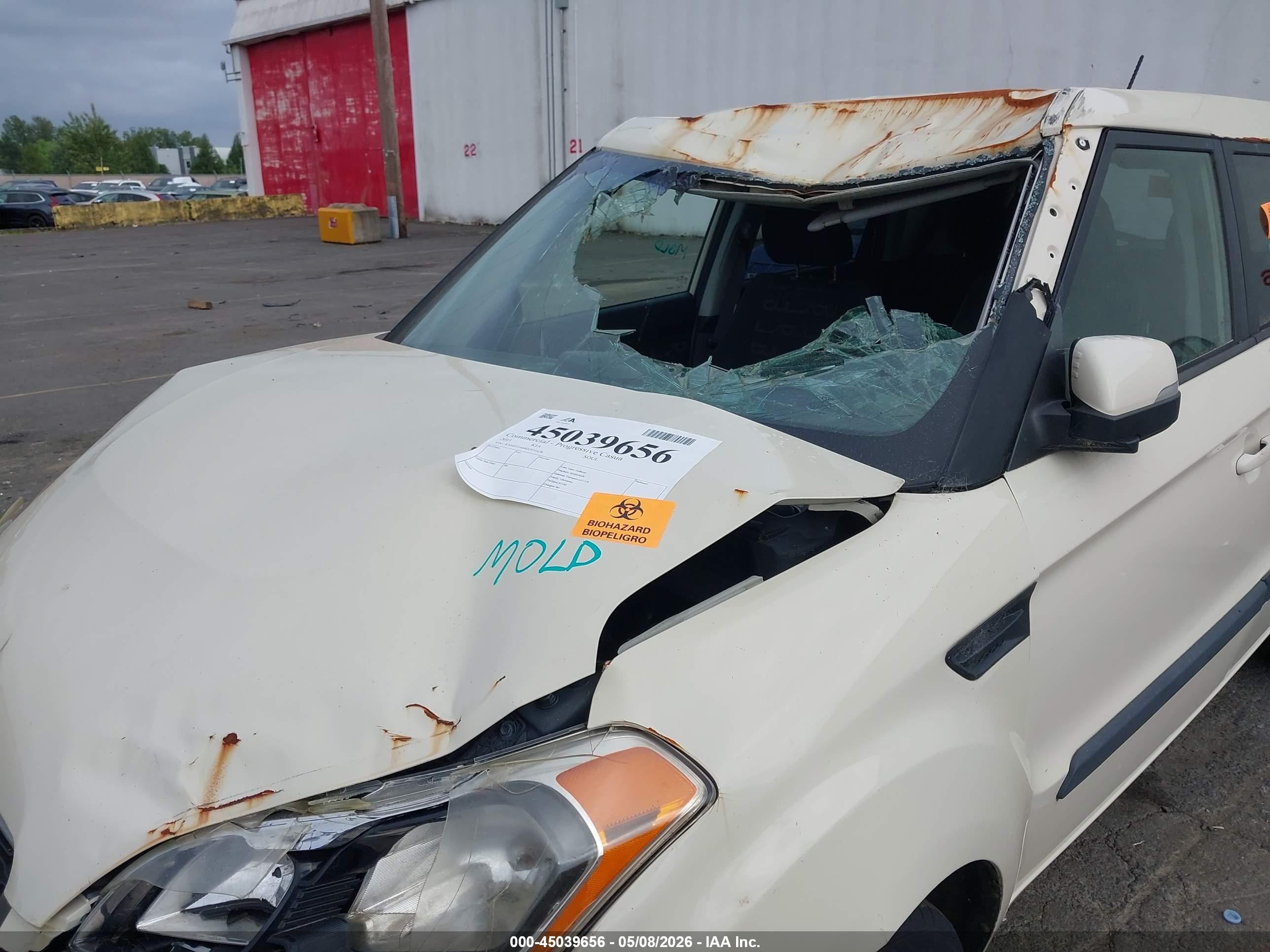 2013 Kia Soul + Кремовый vin: KNDJT2A68D7531678