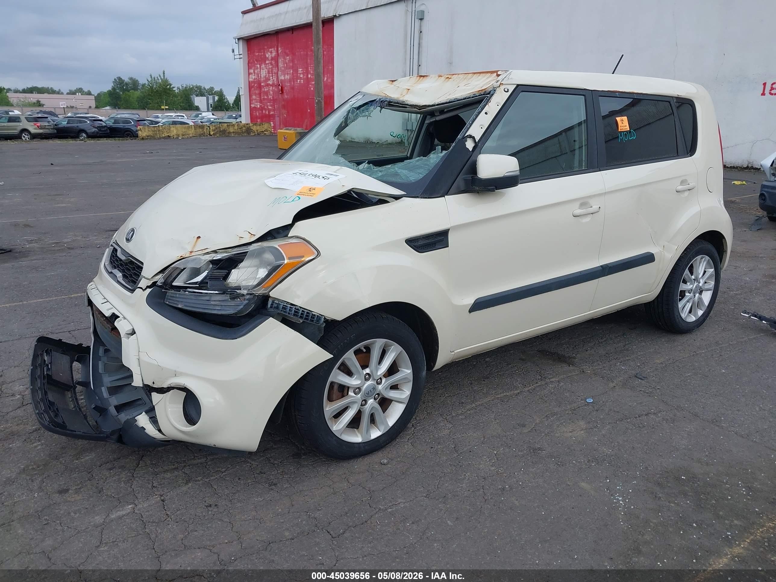 2013 Kia Soul + Кремовый vin: KNDJT2A68D7531678