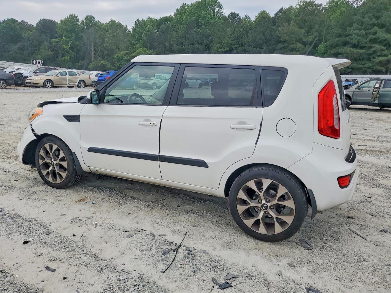 2013 Kia Soul ! White vin: KNDJT2A68D7582923