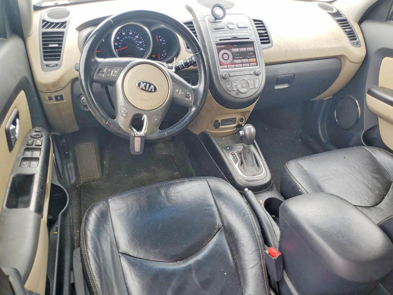 2013 Kia Soul ! White vin: KNDJT2A68D7582923