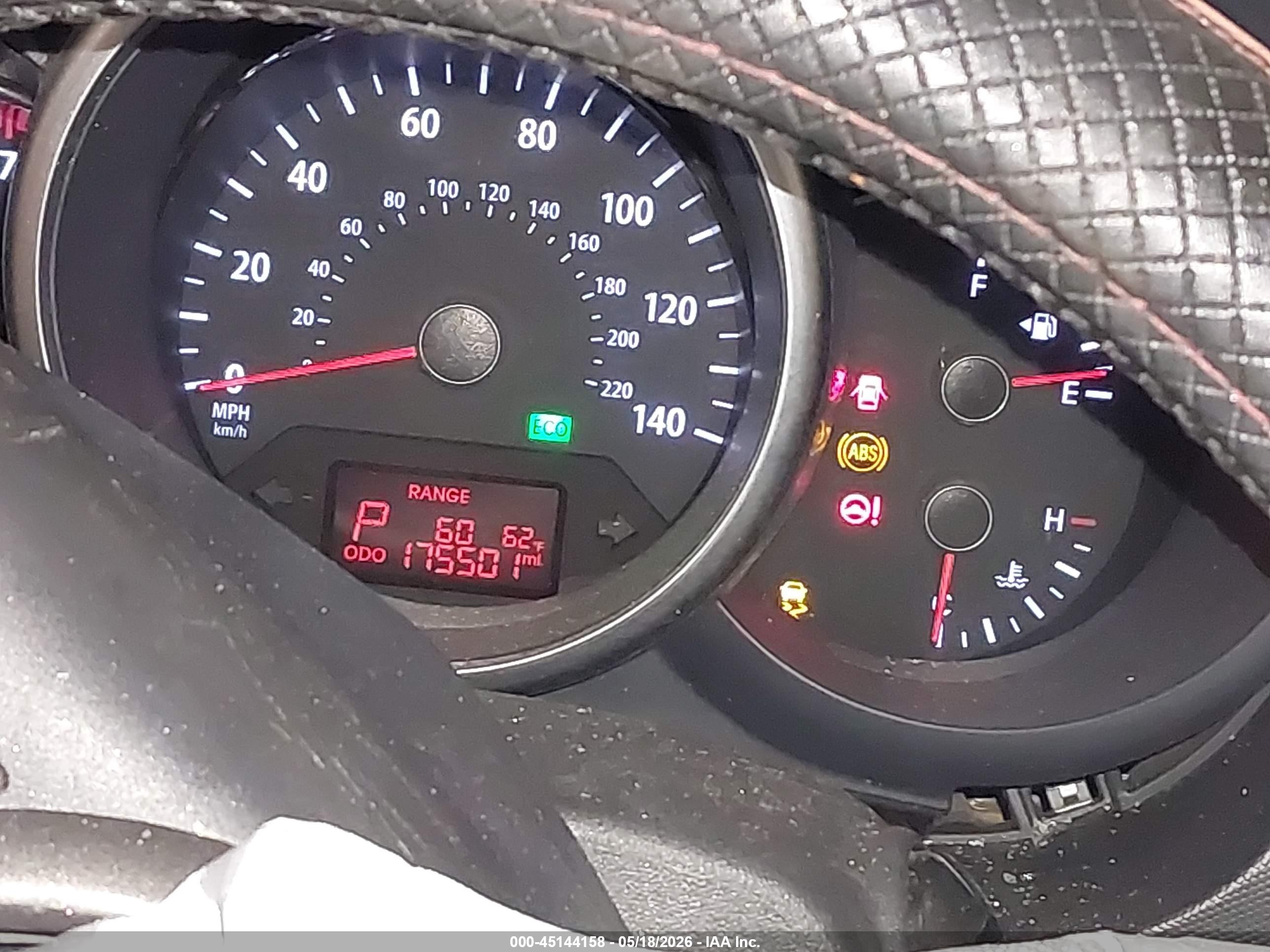 2013 Kia Soul + Black vin: KNDJT2A68D7590553