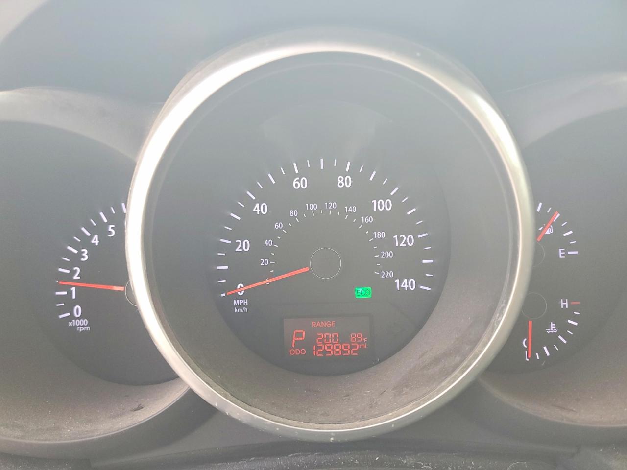 2013 Kia Soul + Green vin: KNDJT2A68D7602183