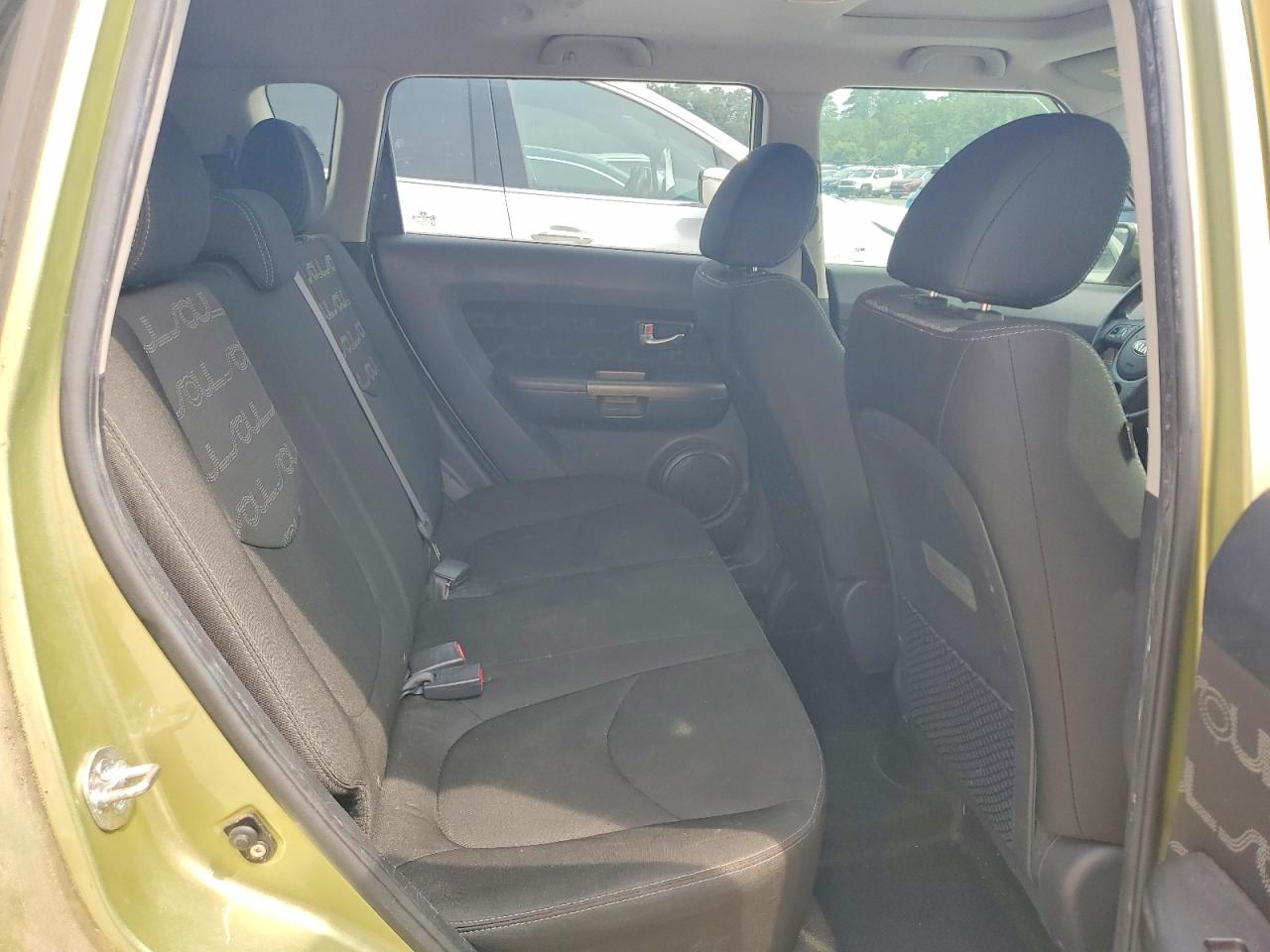 2013 Kia Soul + Green vin: KNDJT2A68D7602183