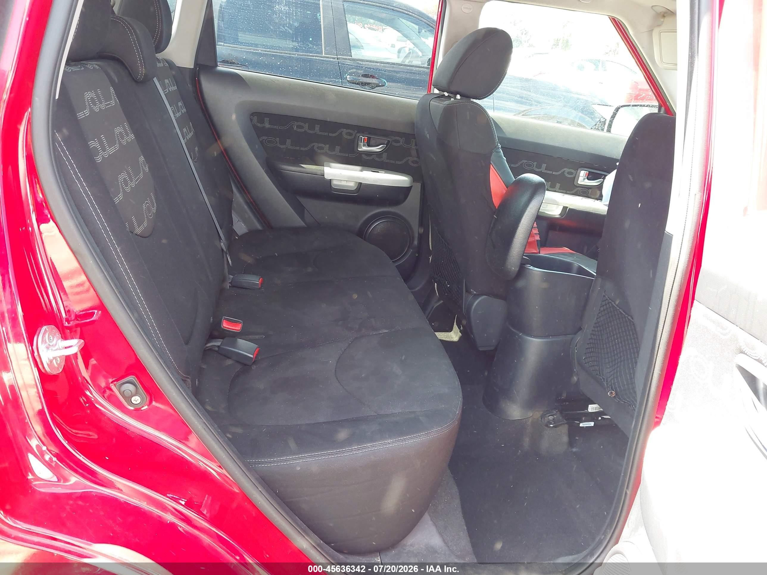 2012 Kia Soul + Red vin: KNDJT2A69C7358591