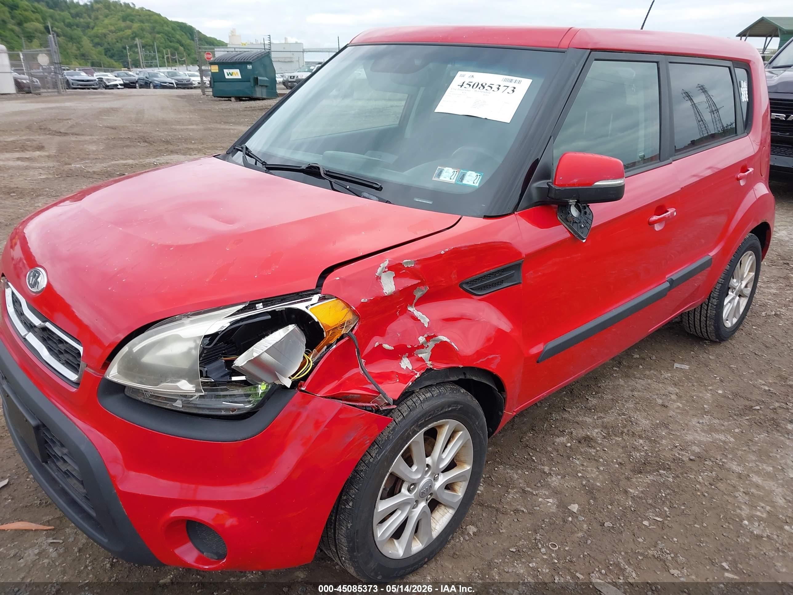 2012 Kia Soul + Red vin: KNDJT2A69C7394703