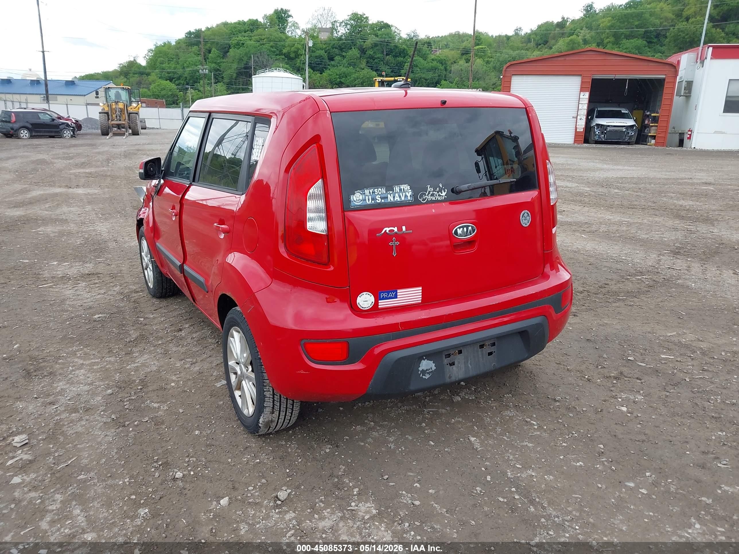 2012 Kia Soul + Red vin: KNDJT2A69C7394703