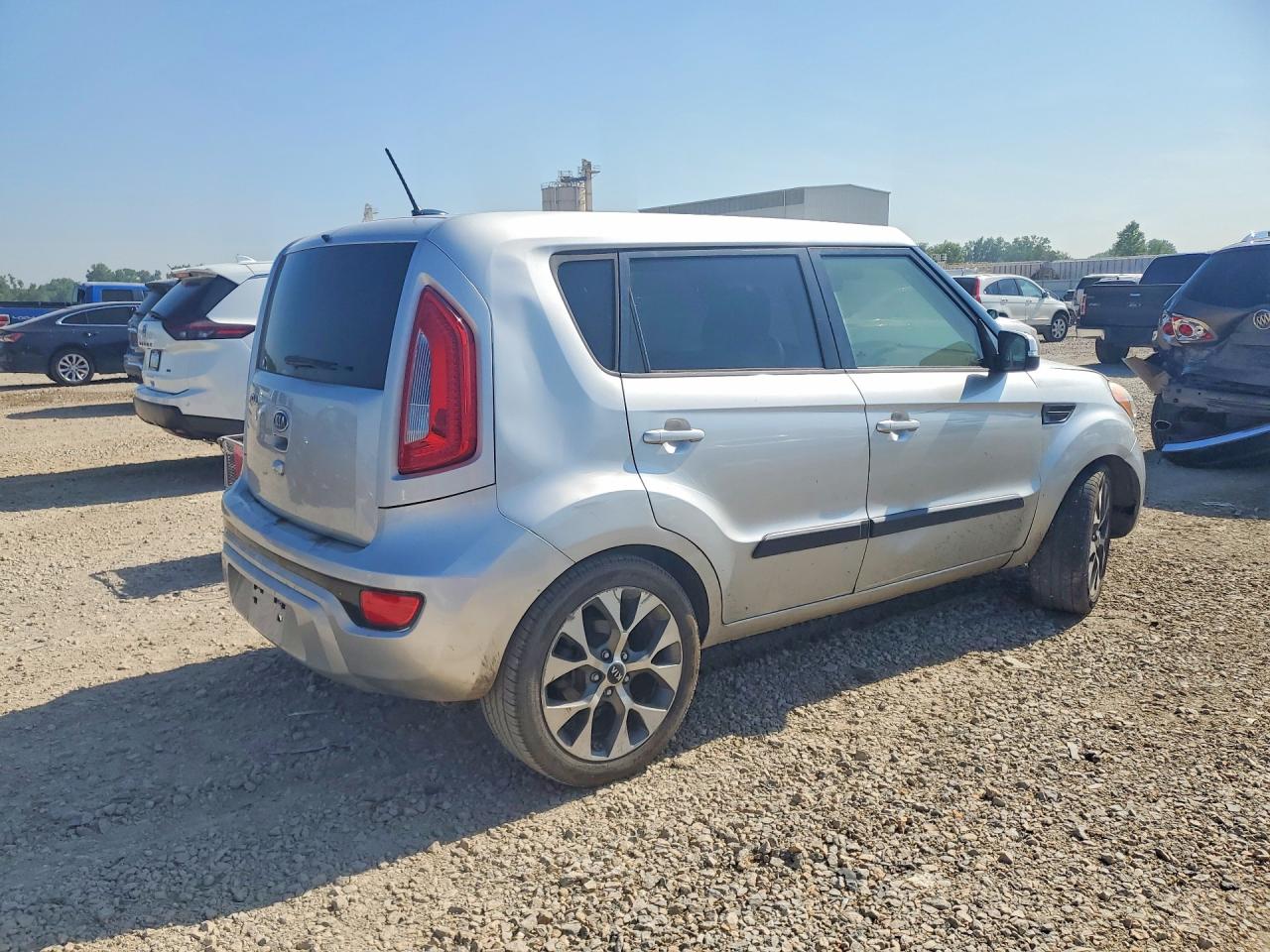 2012 Kia Soul ! Серый vin: KNDJT2A69C7426551