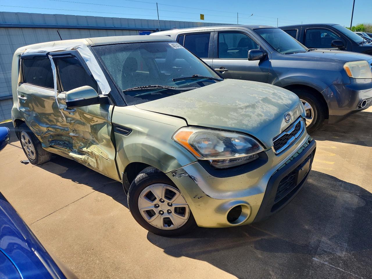 2012 Kia Soul + Green vin: KNDJT2A69C7468847