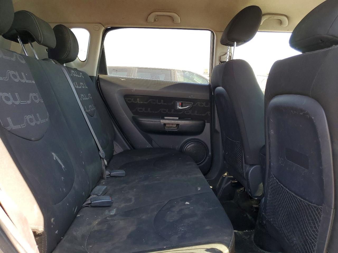 2013 Kia Soul + Gray vin: KNDJT2A69D7482765