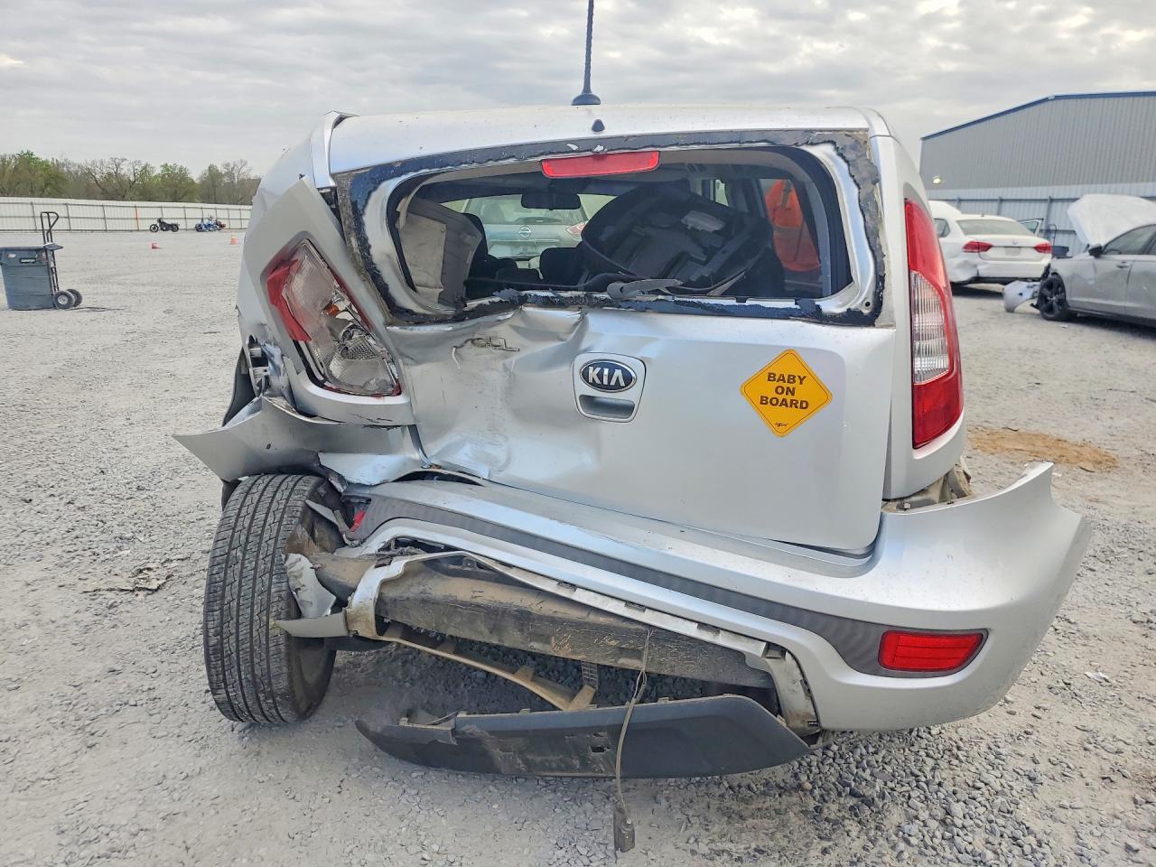 2013 Kia Soul + Серебряный vin: KNDJT2A69D7483611
