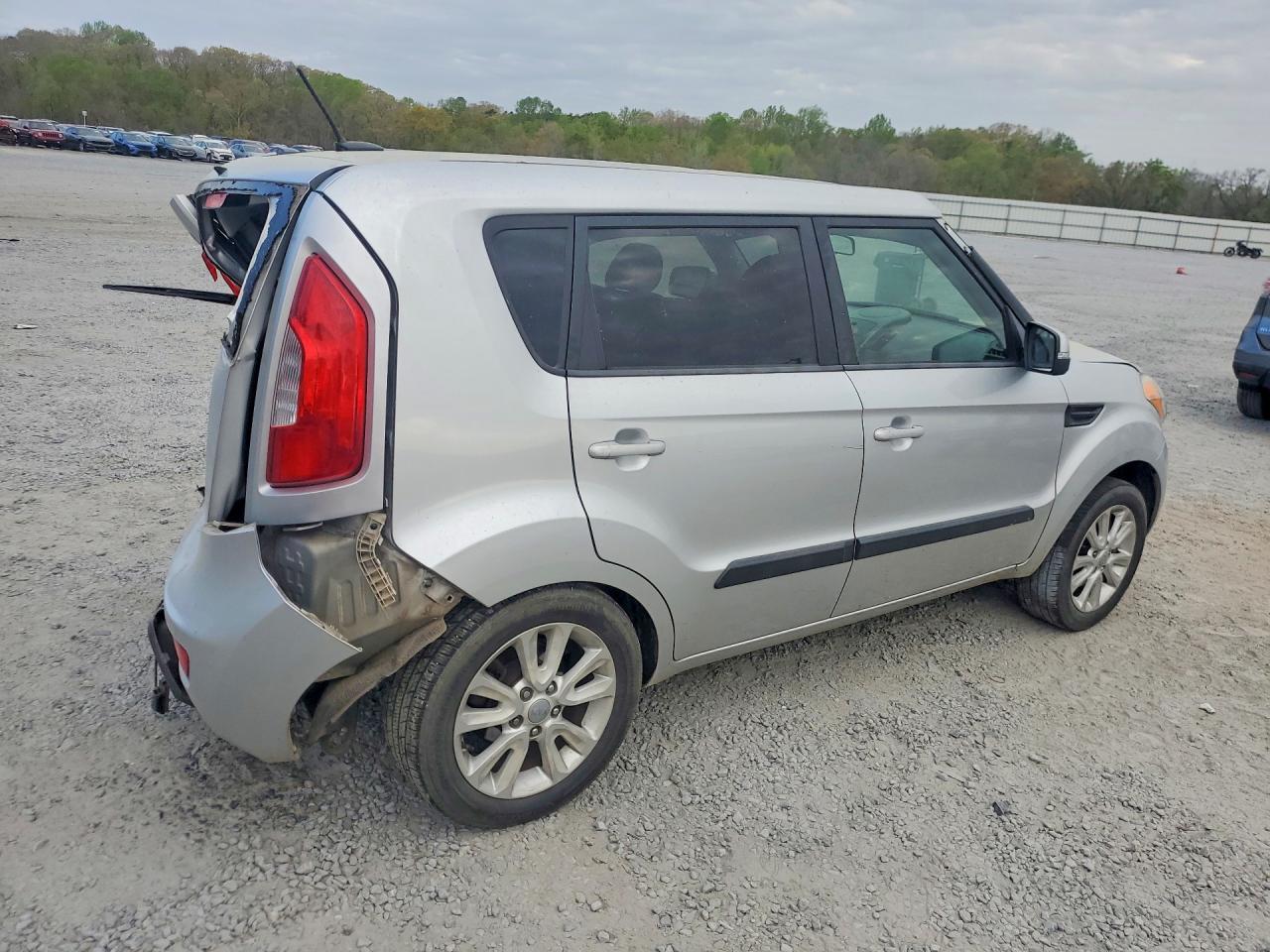 2013 Kia Soul + Серебряный vin: KNDJT2A69D7483611