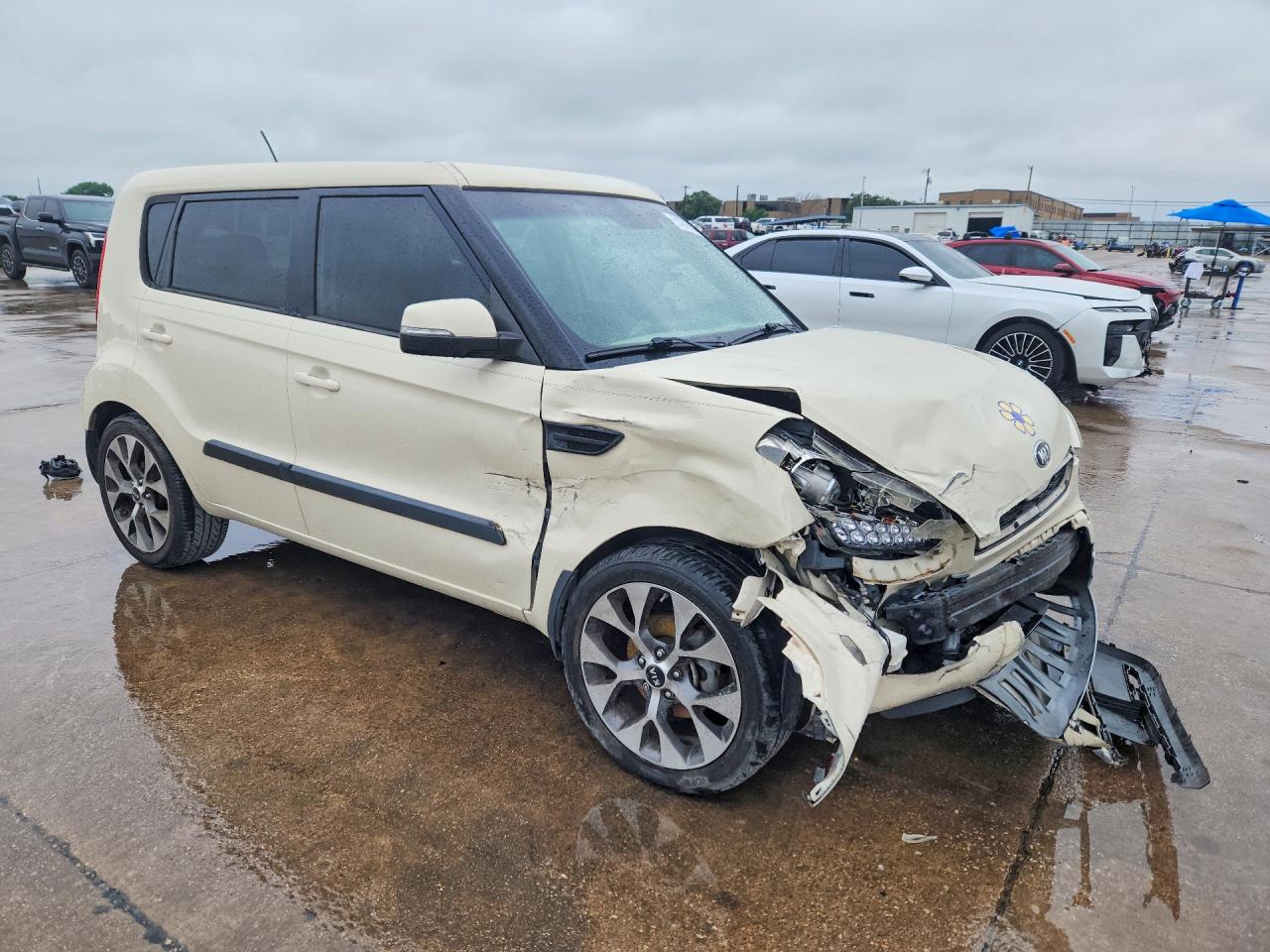 2013 Kia Soul ! Cream vin: KNDJT2A69D7485066