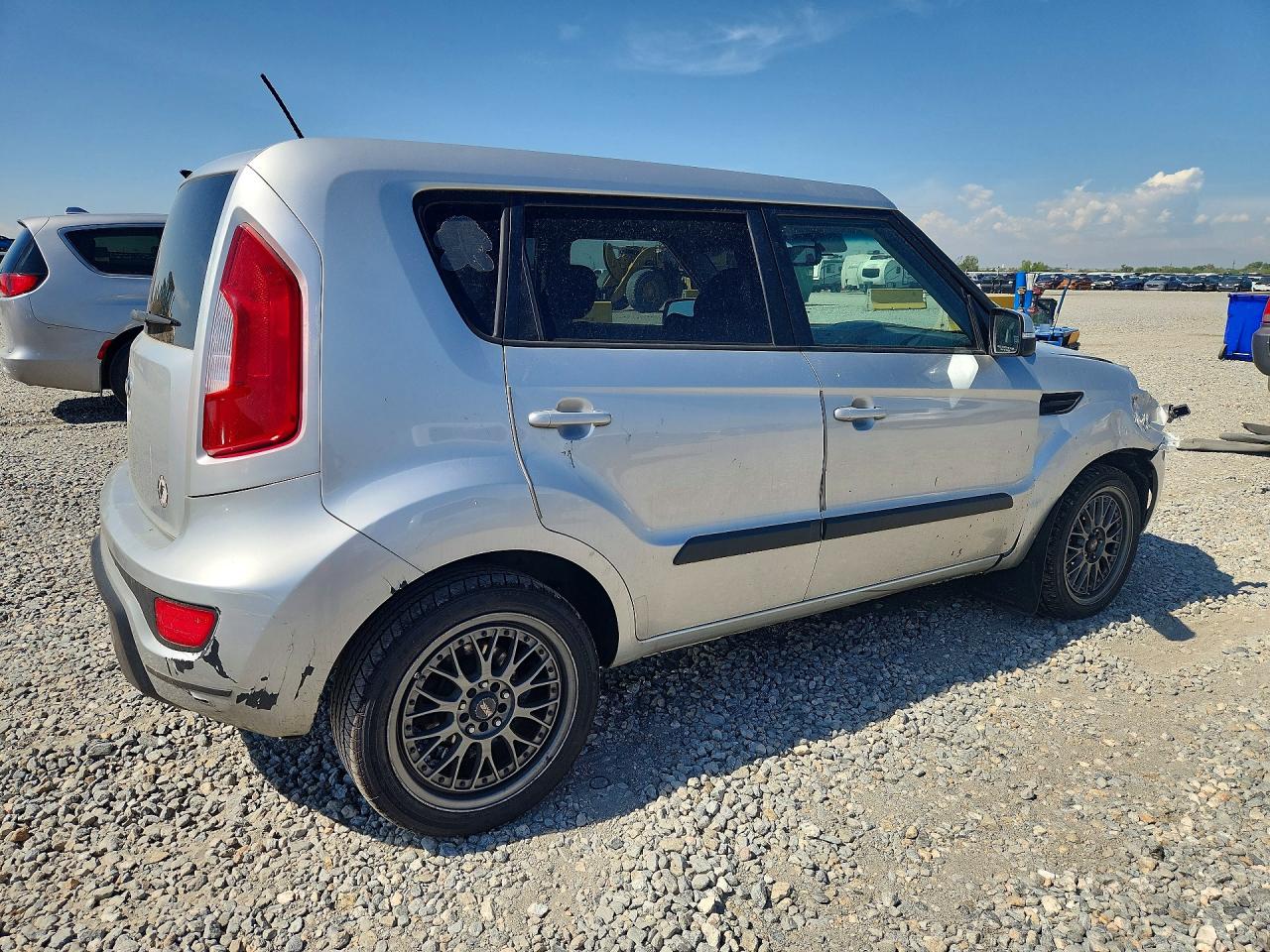 2013 Kia Soul + Серебряный vin: KNDJT2A69D7558162
