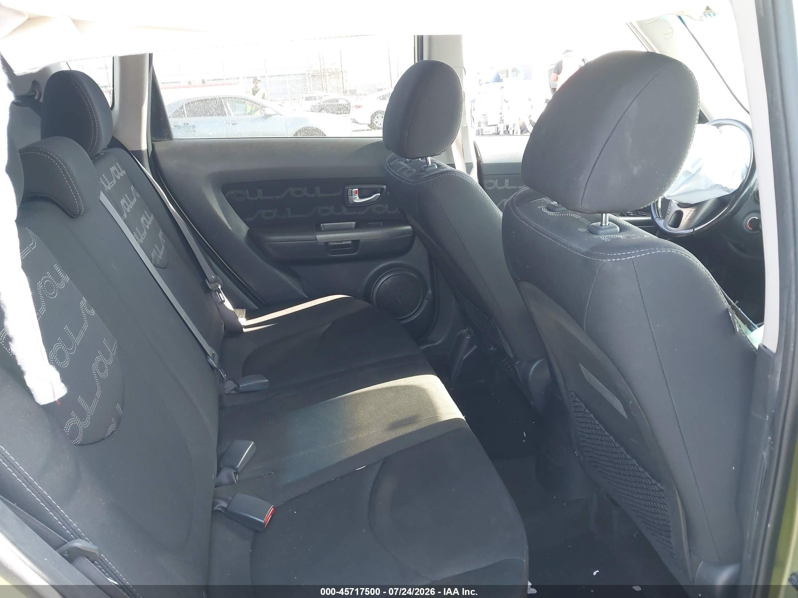 2013 Kia Soul + Green vin: KNDJT2A69D7559134