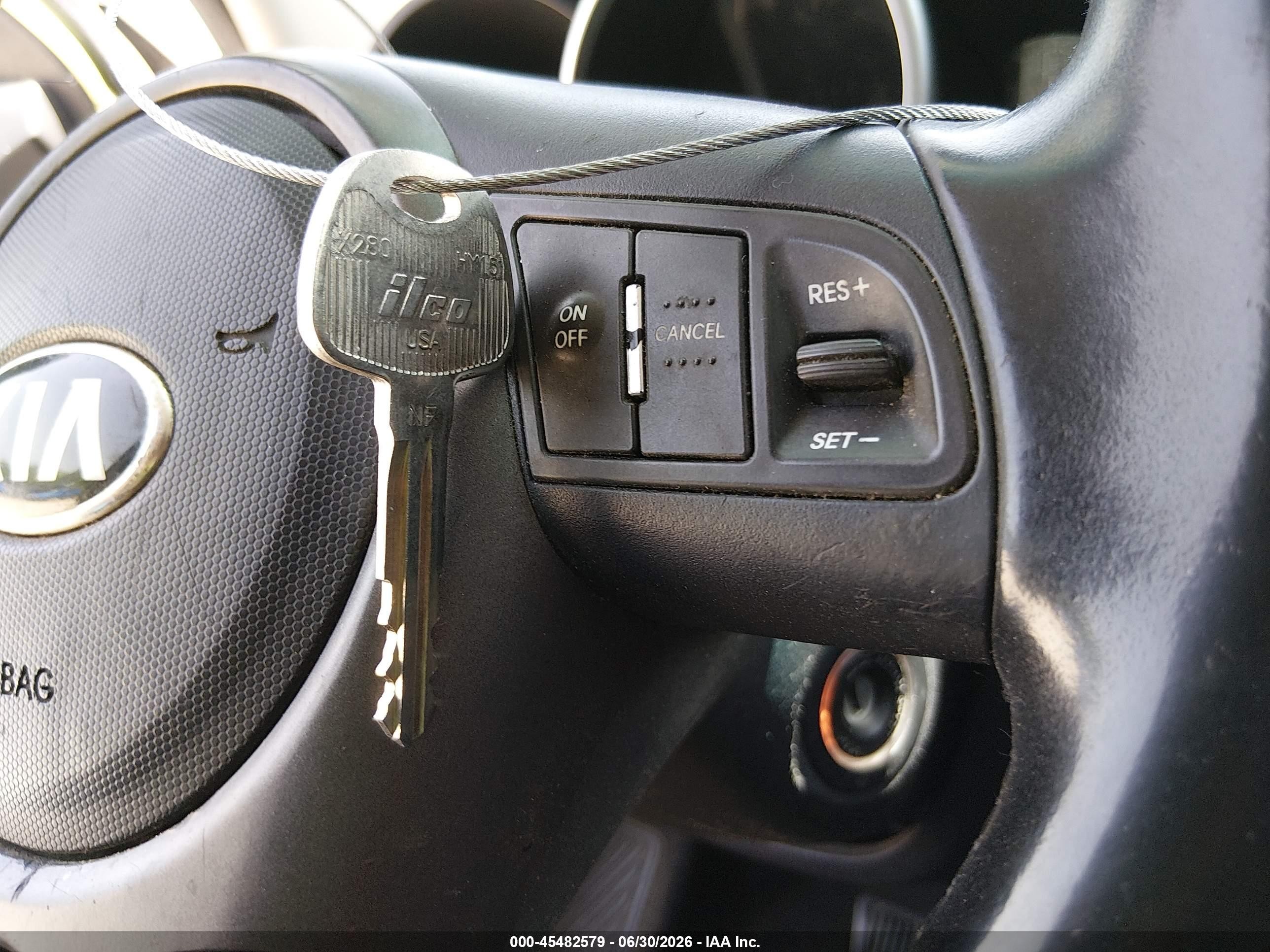 2013 Kia Soul + Green vin: KNDJT2A69D7575320