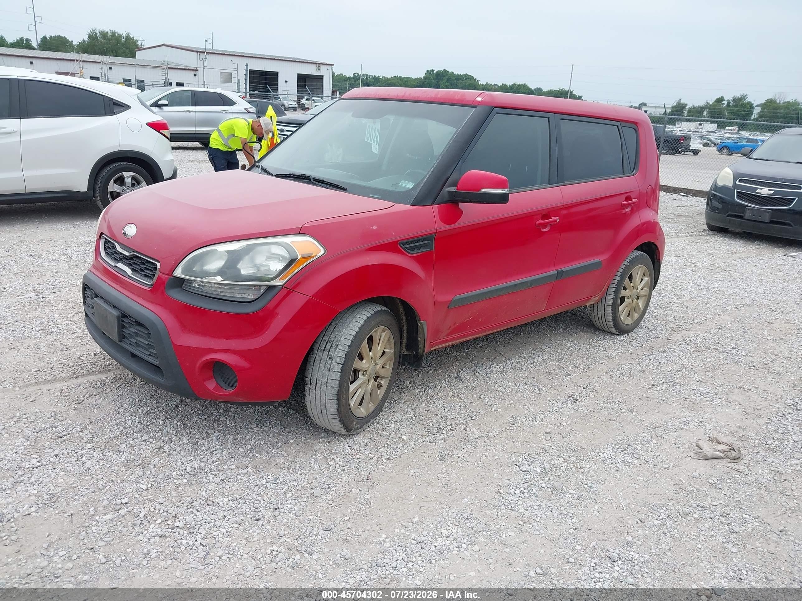 2013 Kia Soul + Red vin: KNDJT2A69D7585667