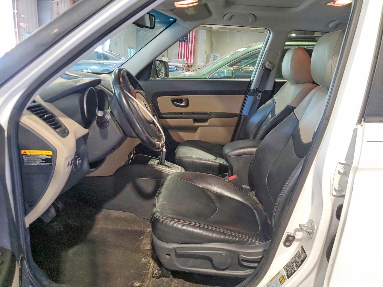 2013 Kia Soul ! White vin: KNDJT2A69D7587550