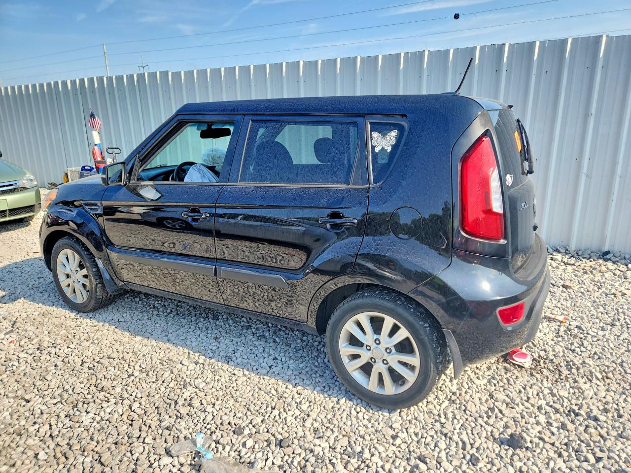 2013 Kia Soul + Black vin: KNDJT2A69D7609742