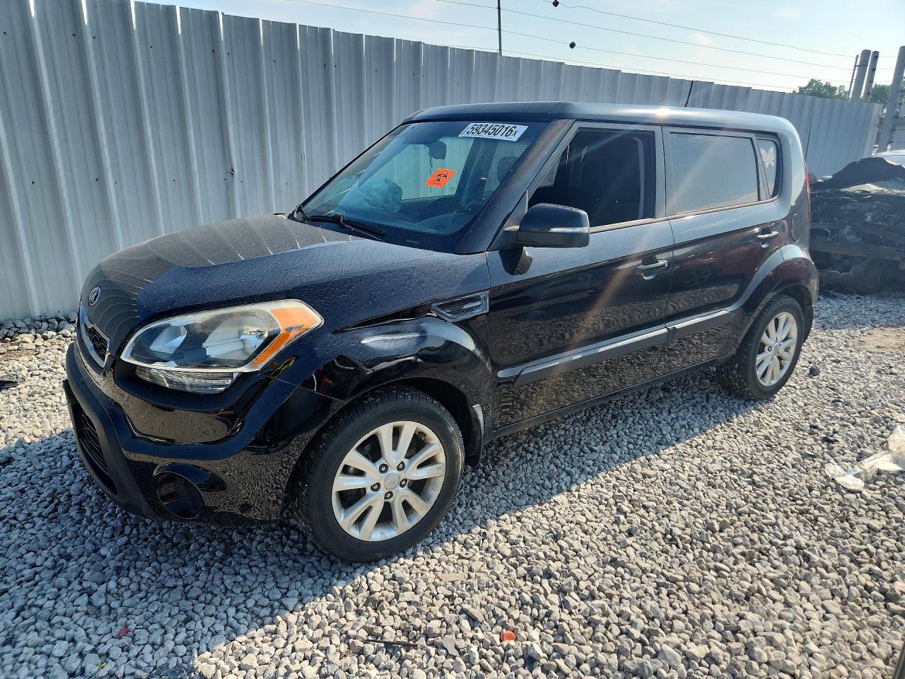 2013 Kia Soul + Black vin: KNDJT2A69D7609742