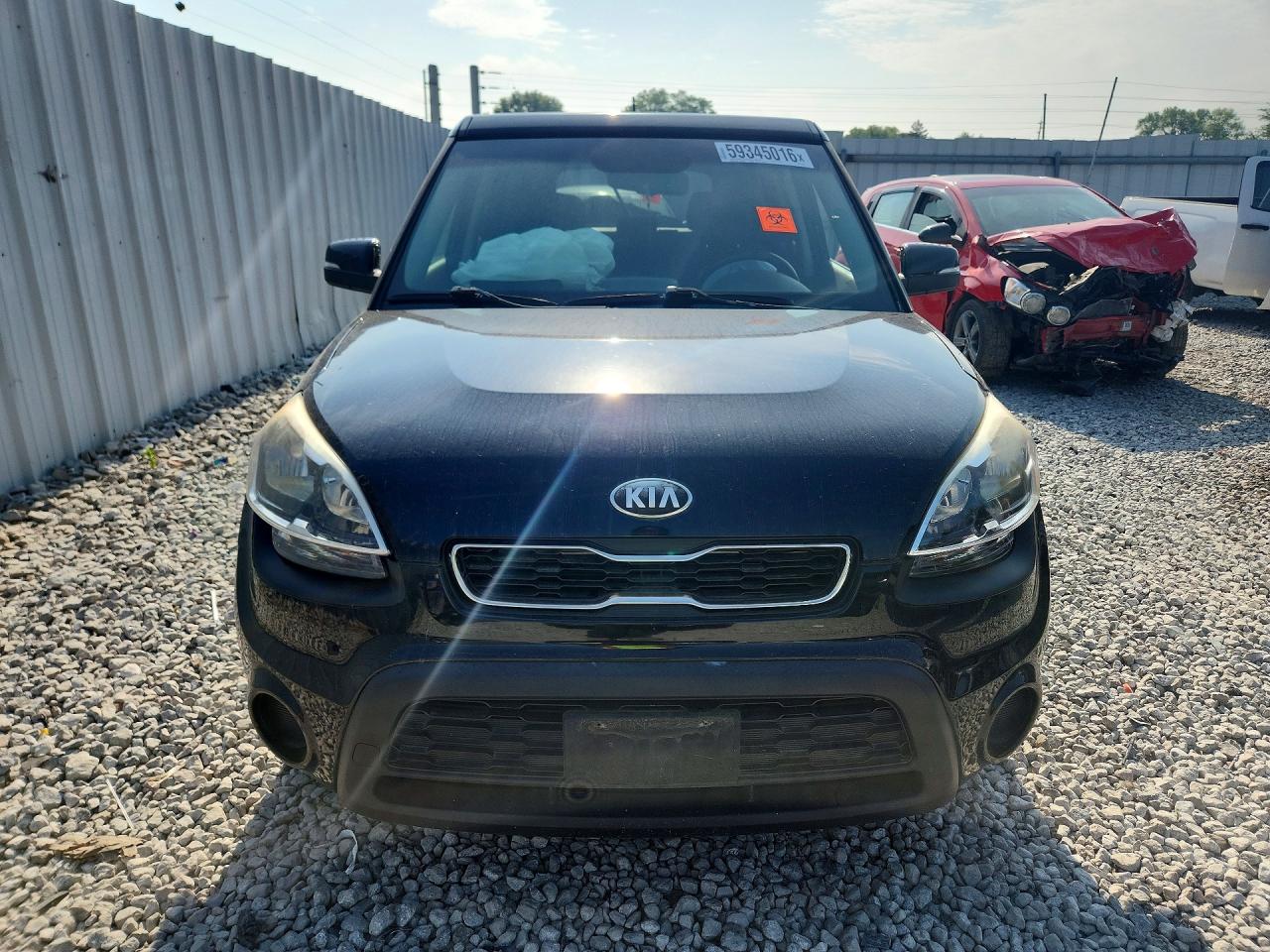 2013 Kia Soul + Black vin: KNDJT2A69D7609742