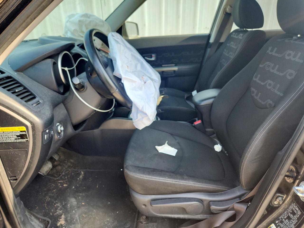 2013 Kia Soul + Black vin: KNDJT2A69D7609742