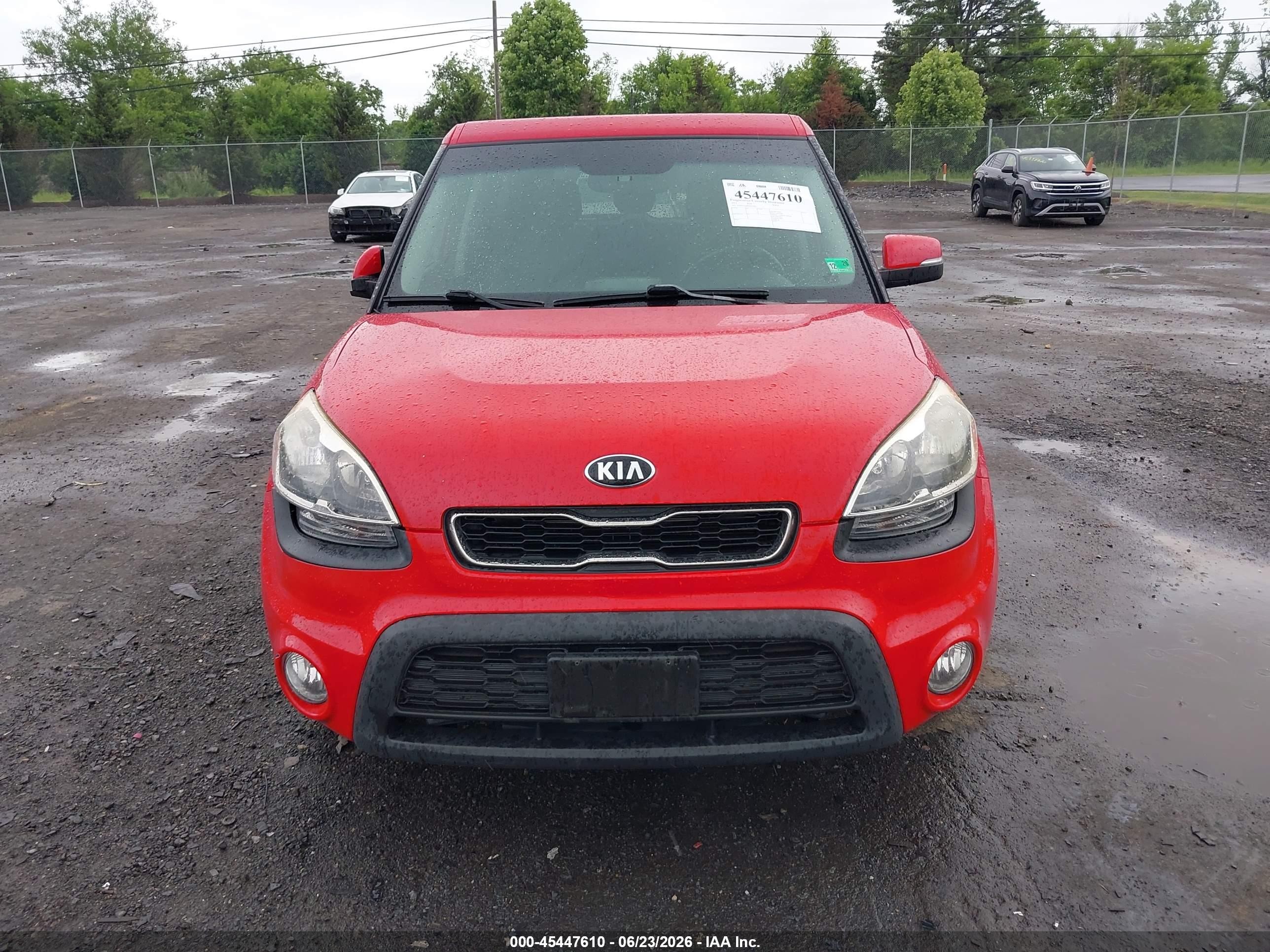 2013 Kia Soul + Red vin: KNDJT2A69D7622409