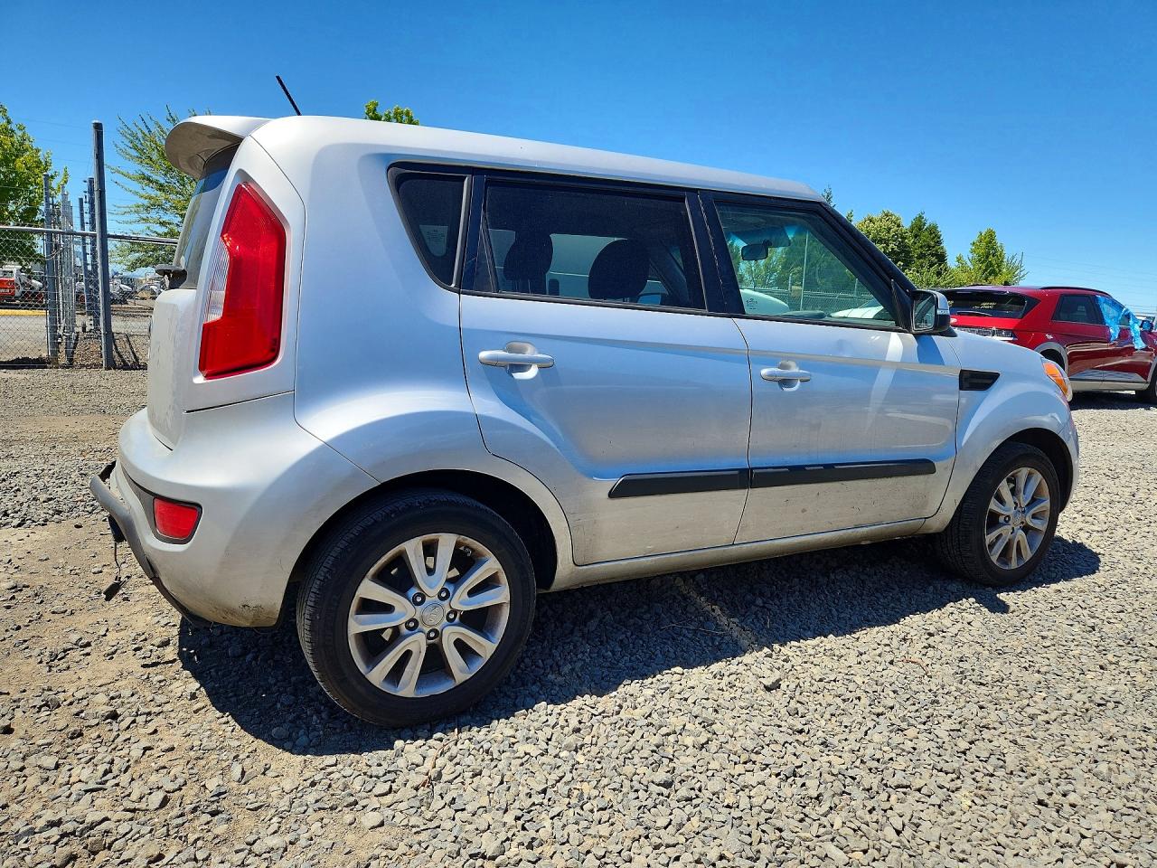 2013 Kia Soul + Серебряный vin: KNDJT2A69D7627125
