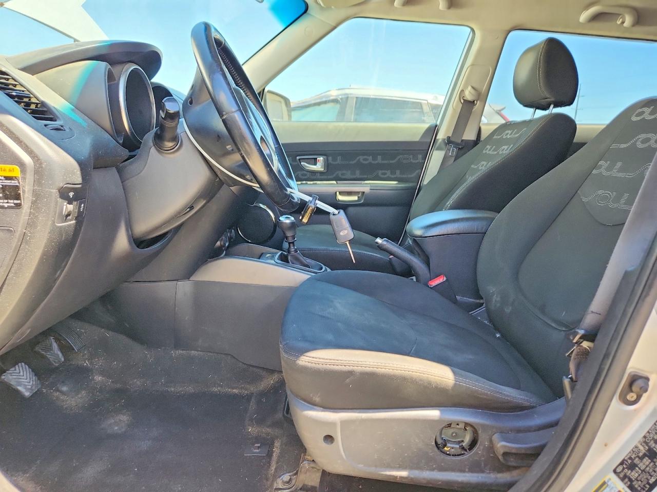 2013 Kia Soul + Серебряный vin: KNDJT2A69D7627125