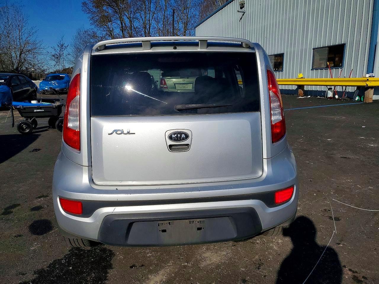2012 Kia Soul + Silver vin: KNDJT2A6XC7382835